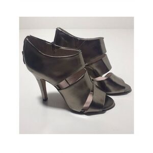 Vince Camuto  Sz 7 Dark Gold High Heel Leather high heel peep toe shoes